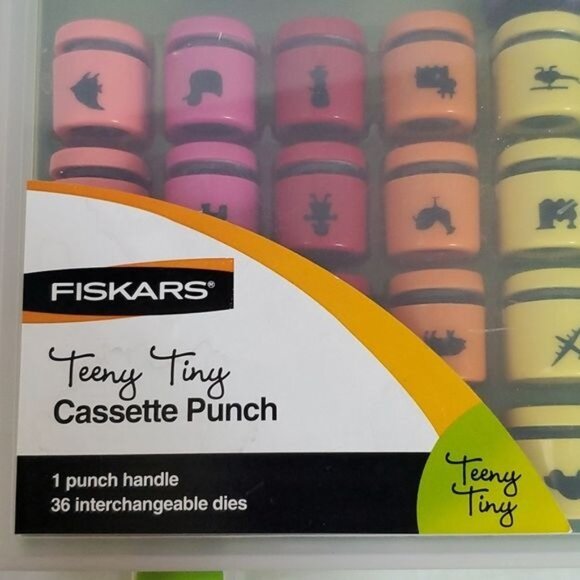 Fiskars Teeny Tiny Cassette PAPER Punch 36 Interchangeable Dies 9 Themes 4 Each - Picture 9 of 14